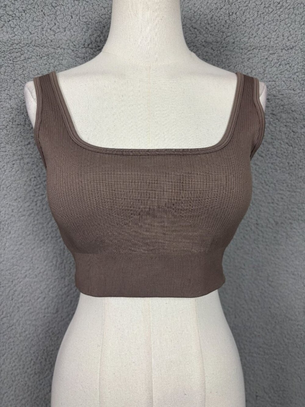 OQQ Seamless Ribbed Square Neck Active Wear Top Brown Size Large New Without tag